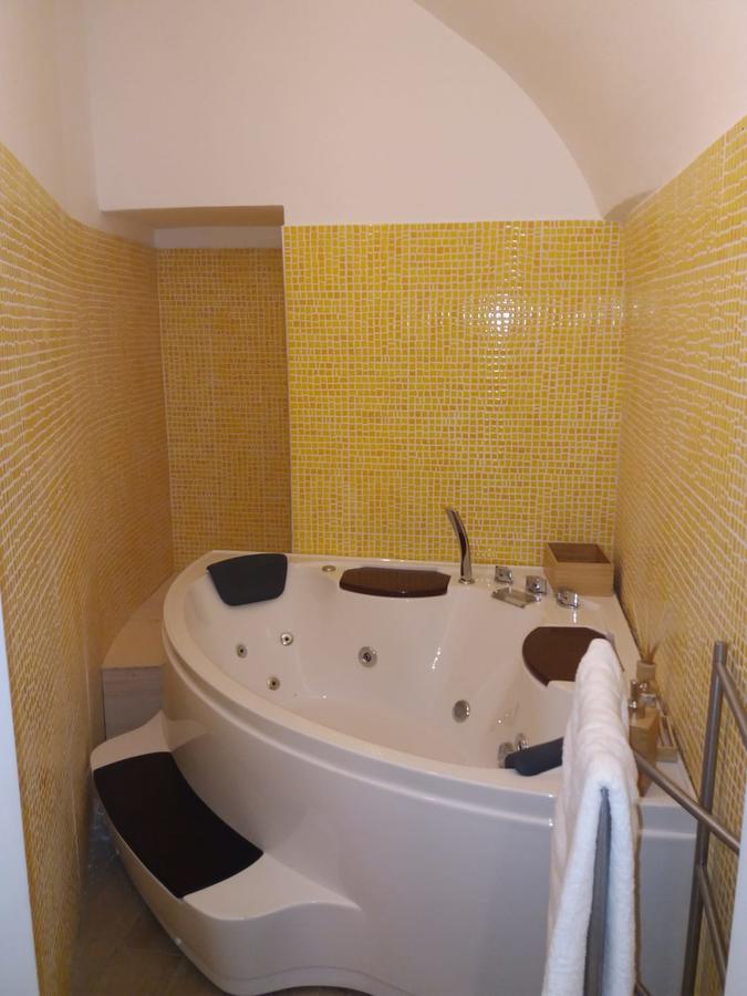 Munaciello Rooms Napoli Bagian luar foto